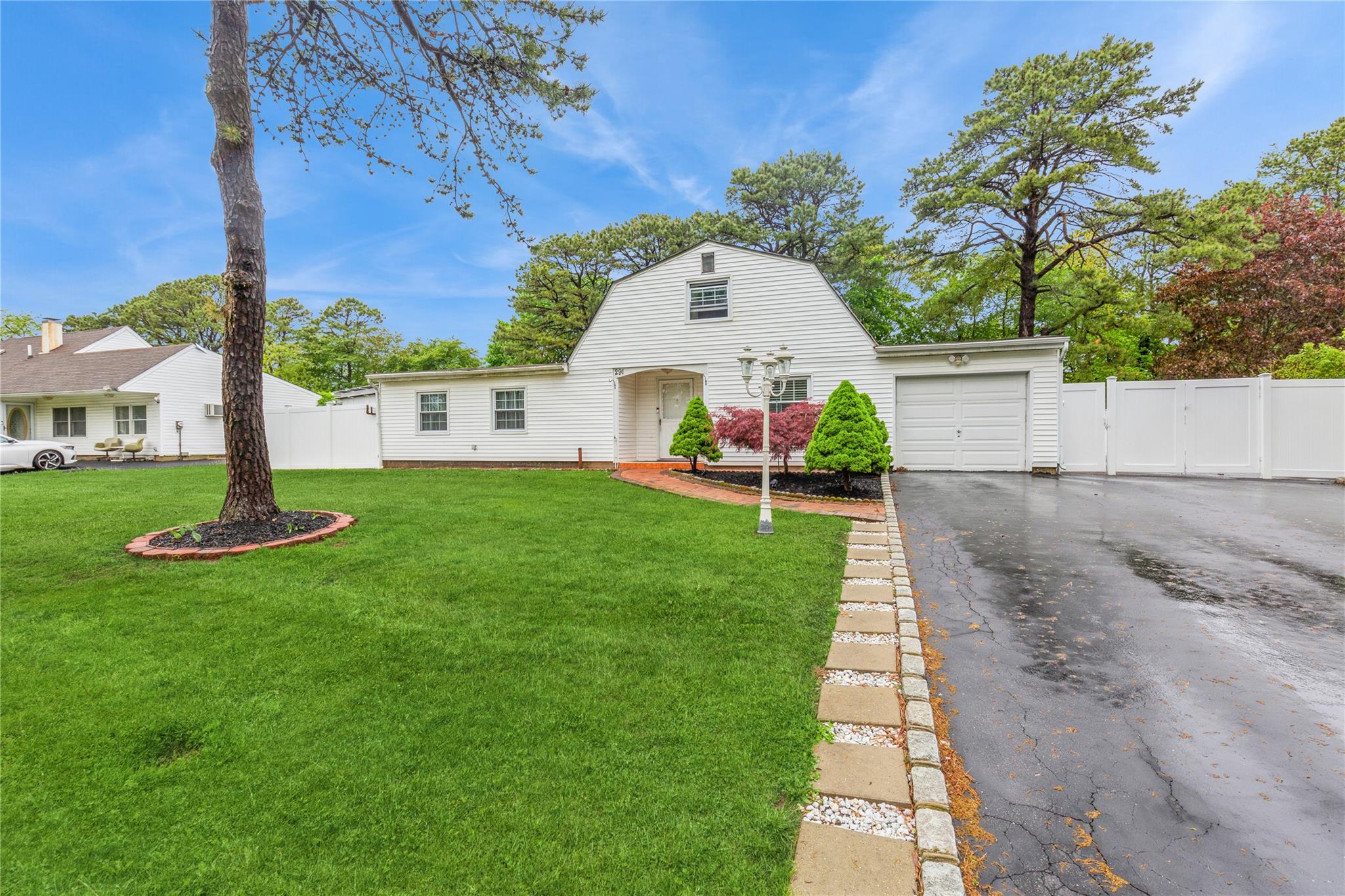 291 Southaven Avenue, Medford, New York image 7