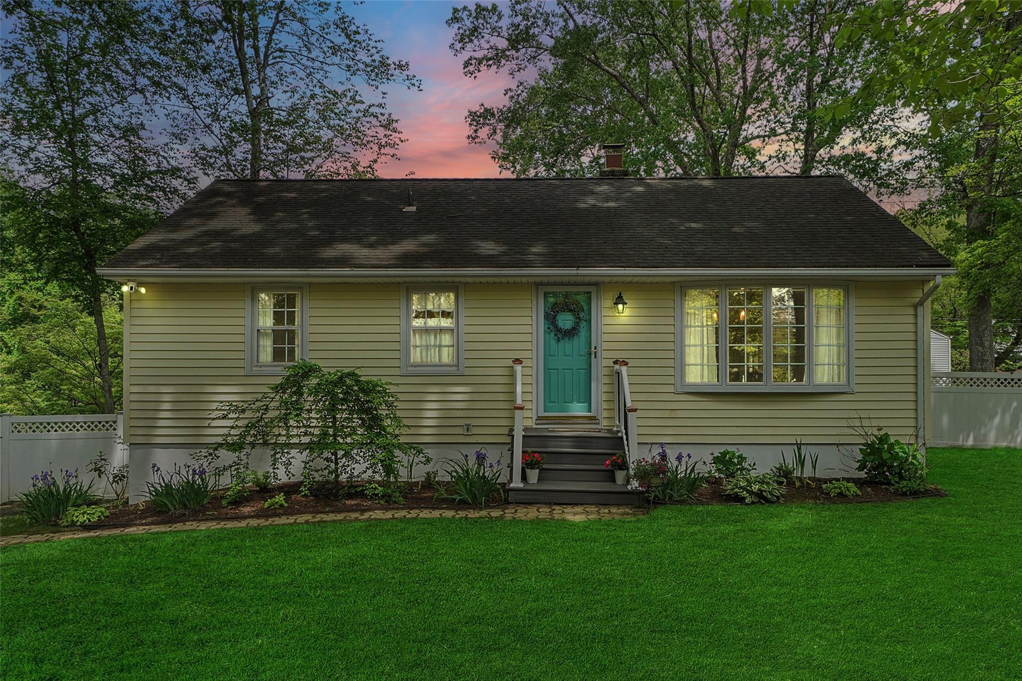 2 Jean Way, Purdys, New York image 32