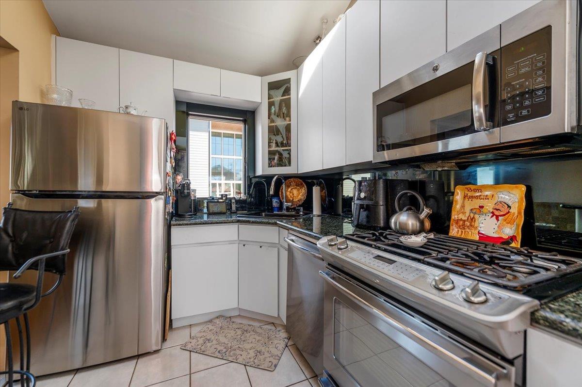 22 Cheshire Road, Inwood, New York image 8