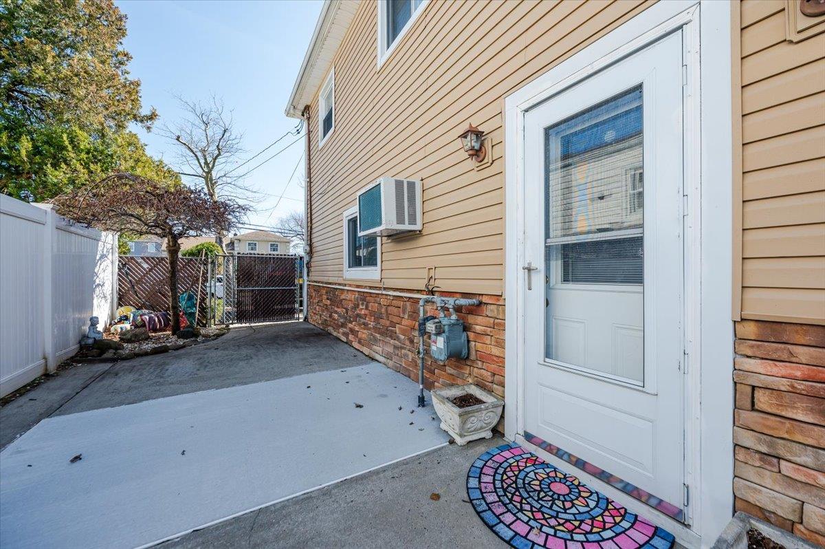 22 Cheshire Road, Inwood, New York image 22