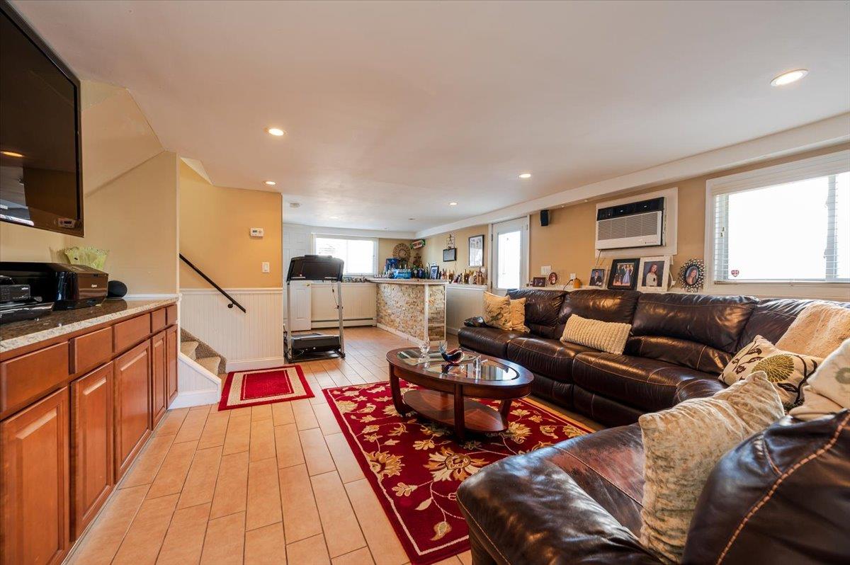22 Cheshire Road, Inwood, New York image 12