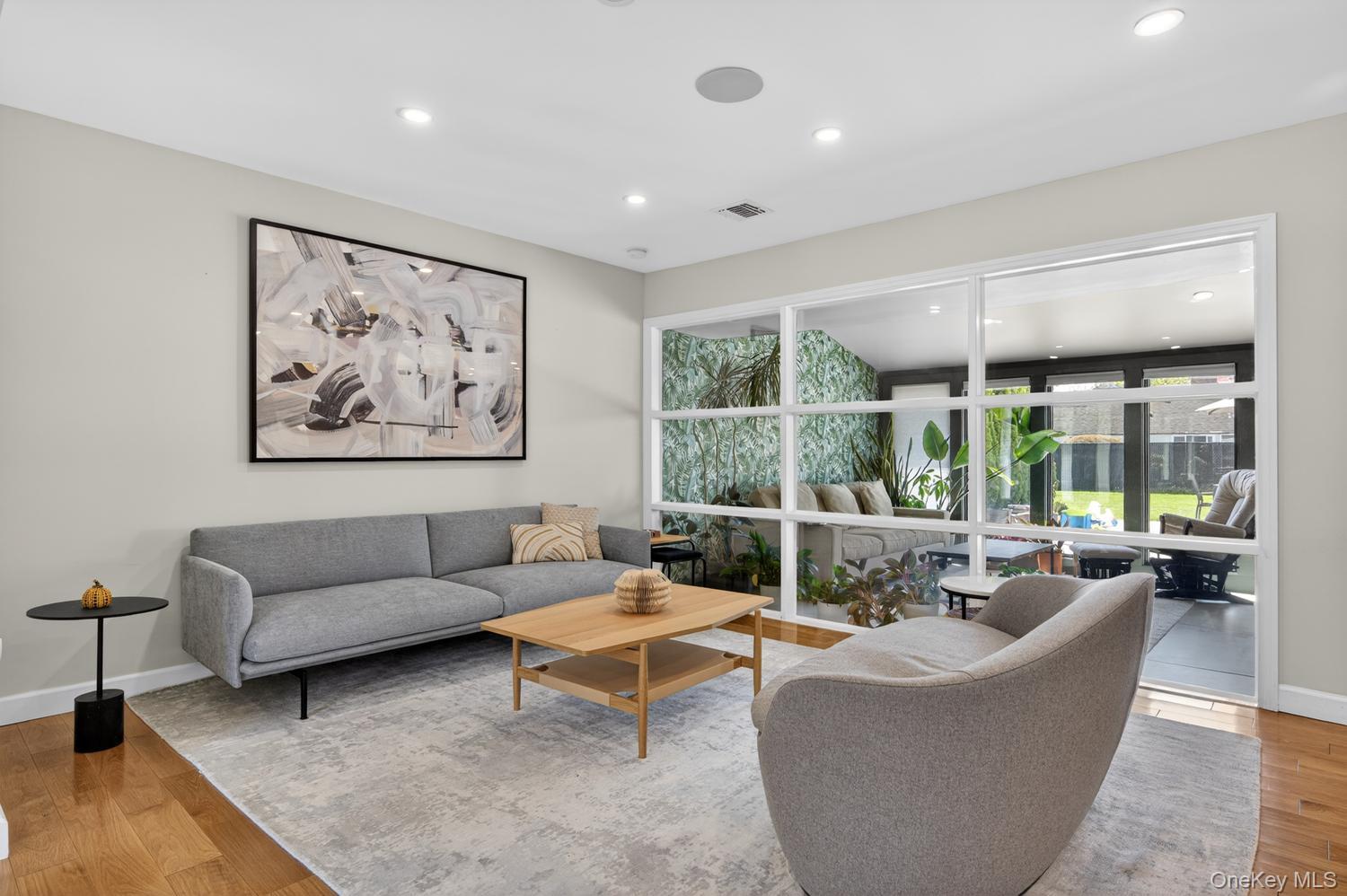 2 Sherwood Lane