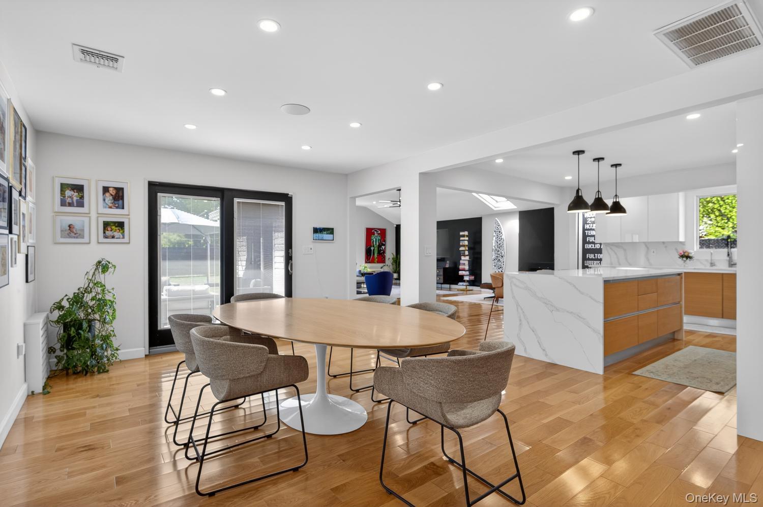 2 Sherwood Lane