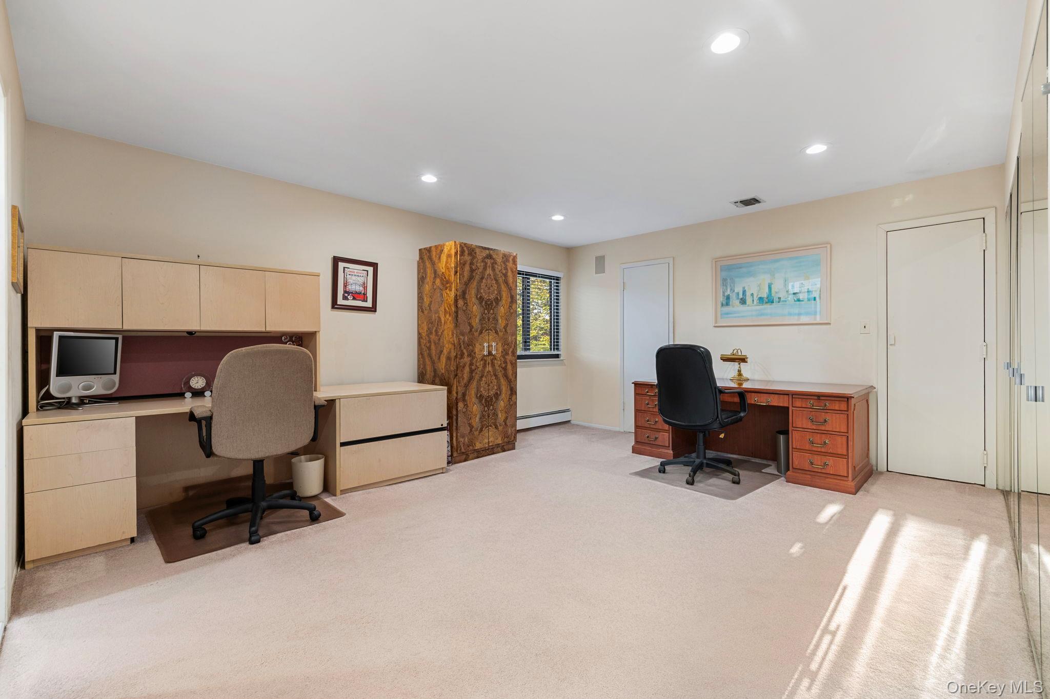 Woodbury, New York 11797, United States, 4 Bedrooms Bedrooms, ,4 BathroomsBathrooms,Residential,Active,215827