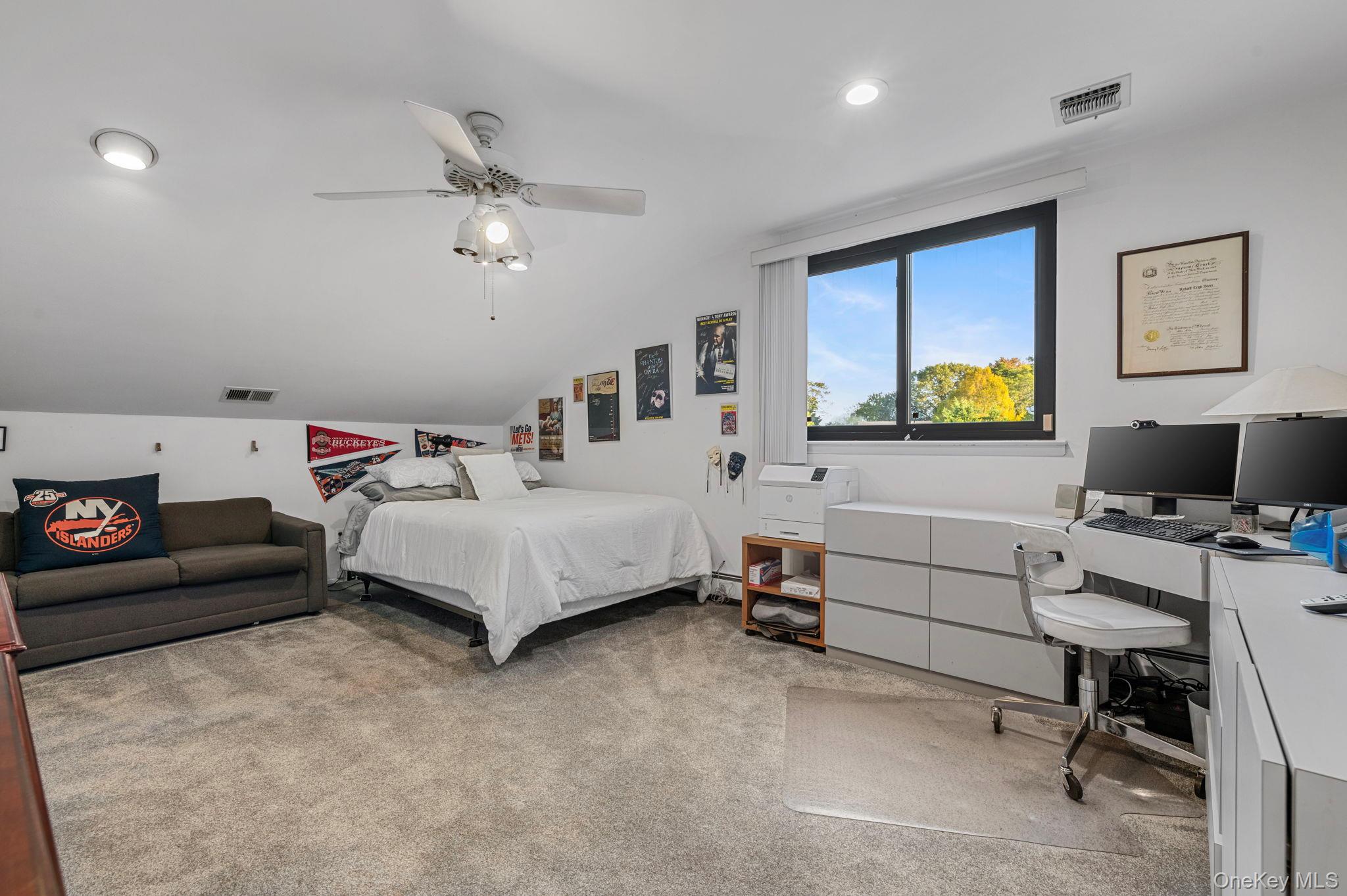 Woodbury, New York 11797, United States, 4 Bedrooms Bedrooms, ,4 BathroomsBathrooms,Residential,Active,215827