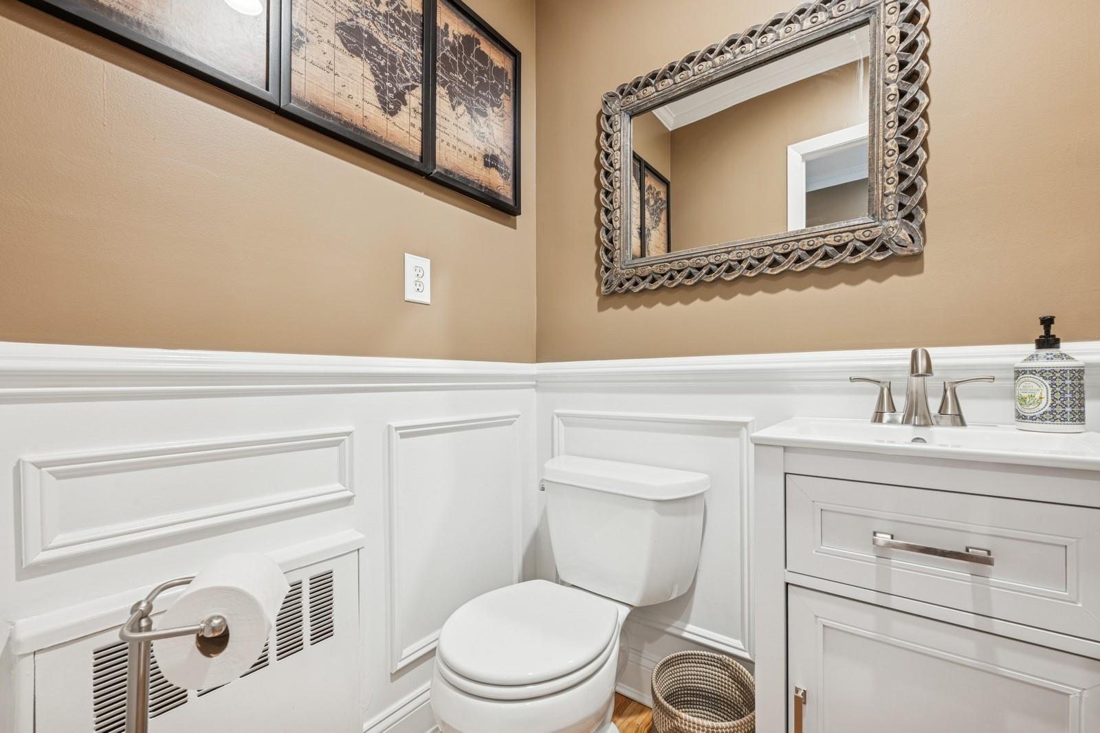 173 Willow Street, Garden City, New York image 13