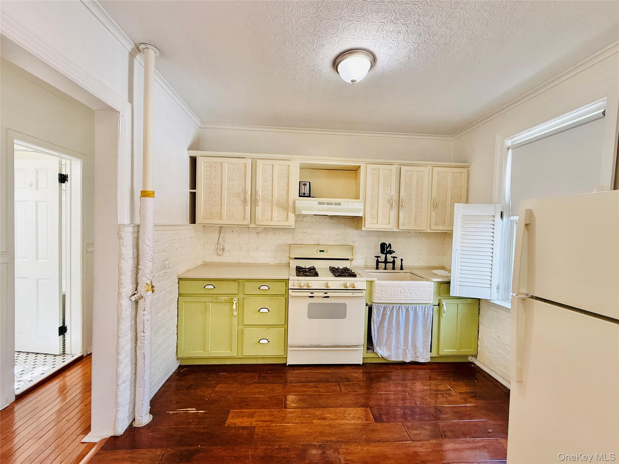 2879 Harrington Avenue