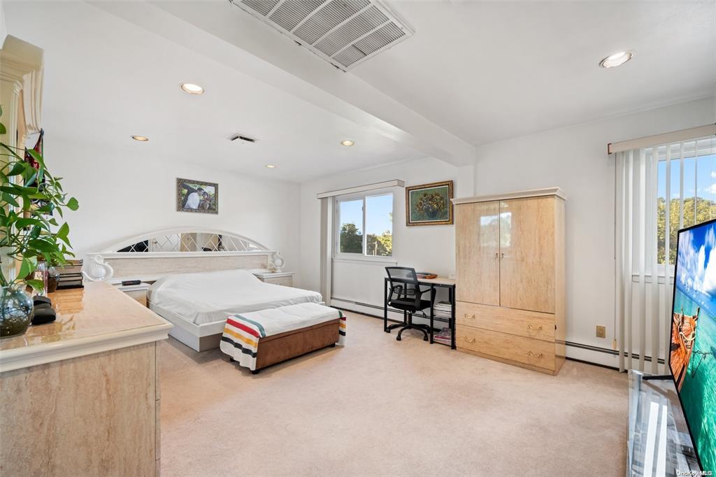 4 Jester Court, Dix Hills, New York image 23