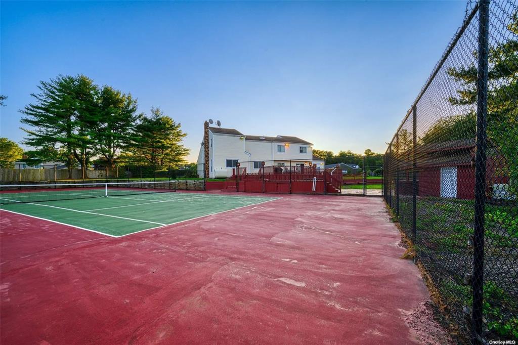 4 Jester Court, Dix Hills, New York image 34