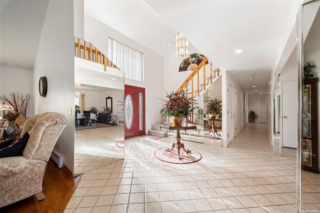 4 Jester Court, Dix Hills, New York image 4