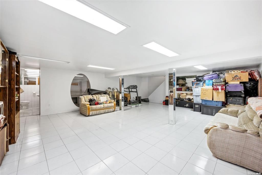 4 Jester Court, Dix Hills, New York image 28