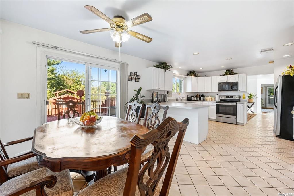 4 Jester Court, Dix Hills, New York image 19