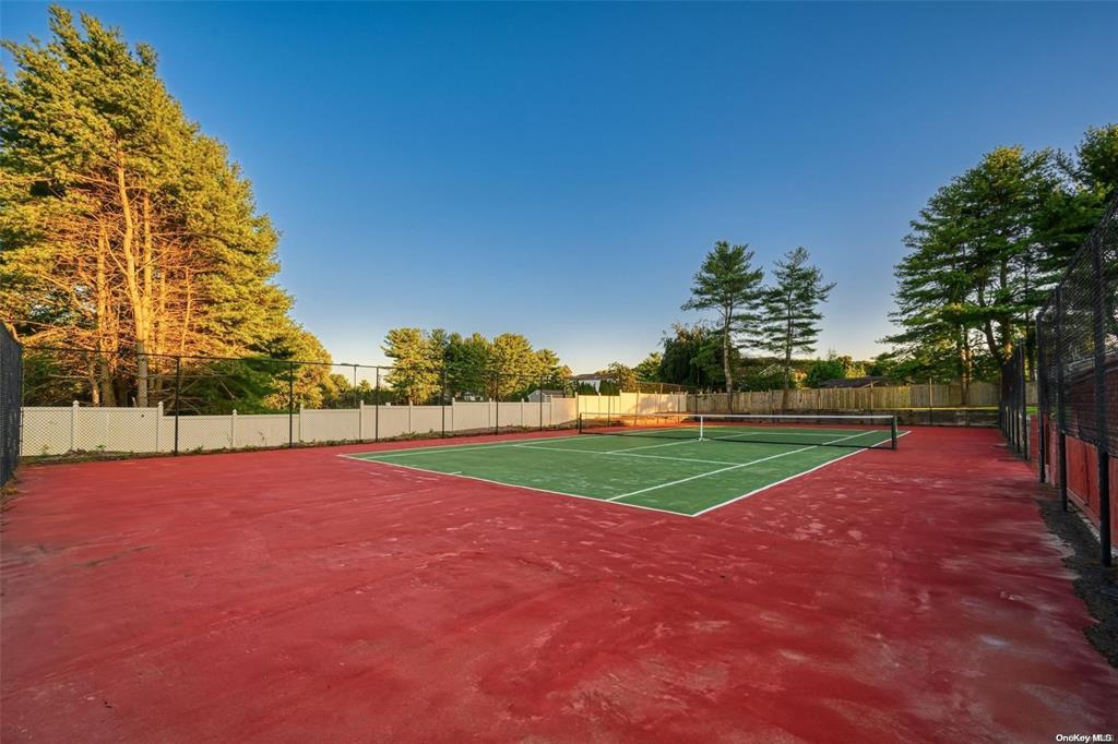 4 Jester Court, Dix Hills, New York image 33