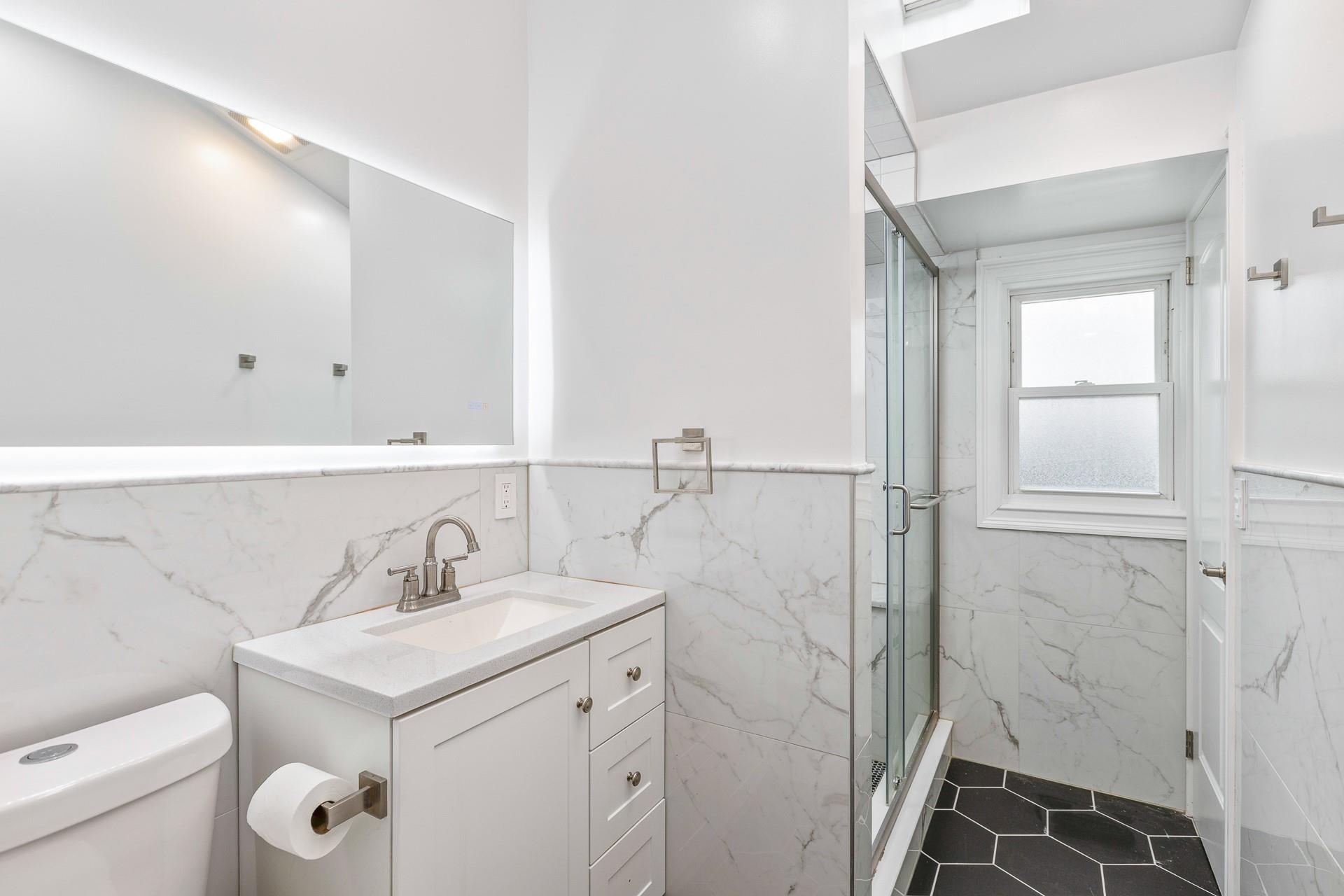 12 Midwood Place, Freeport, New York image 27