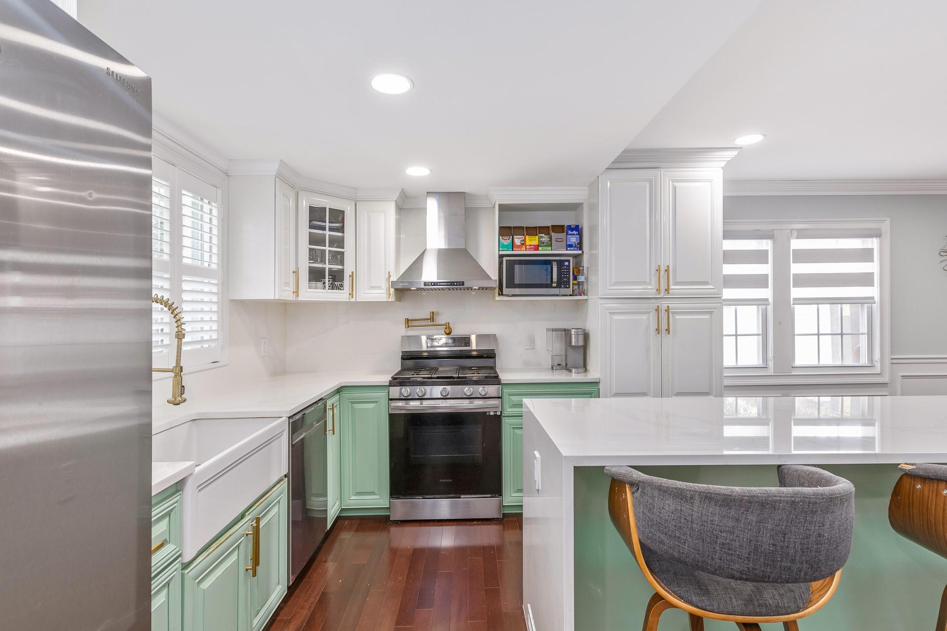 12 Midwood Place, Freeport, New York image 18