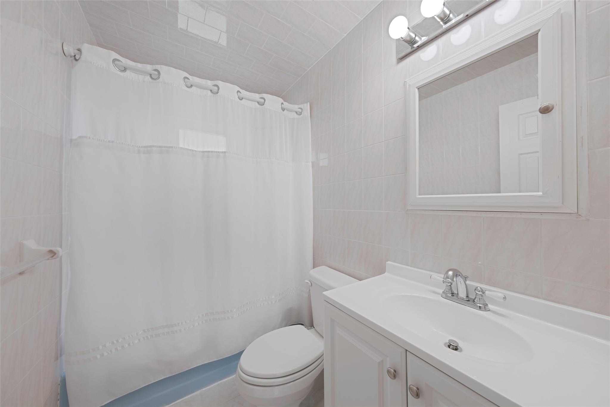 106 Franklin Place, Massapequa, New York image 31