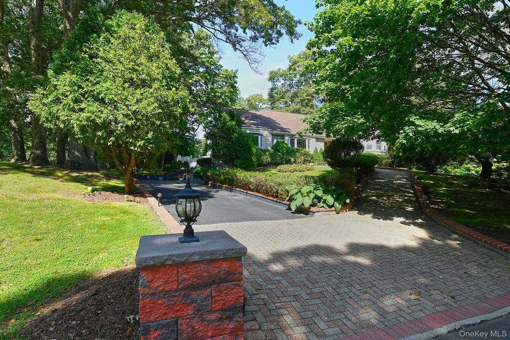 Photo of 4 Village Hill Drive, Dix Hills, NY 11746 (MLS # 1049094)