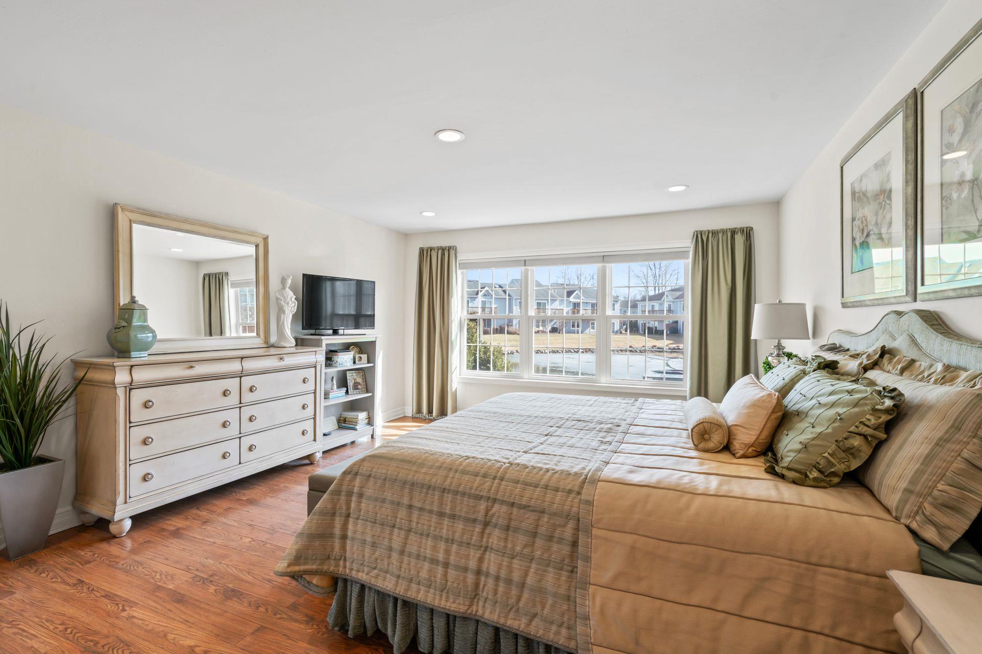 1 Lakebridge Drive, Kings Park, New York image 14