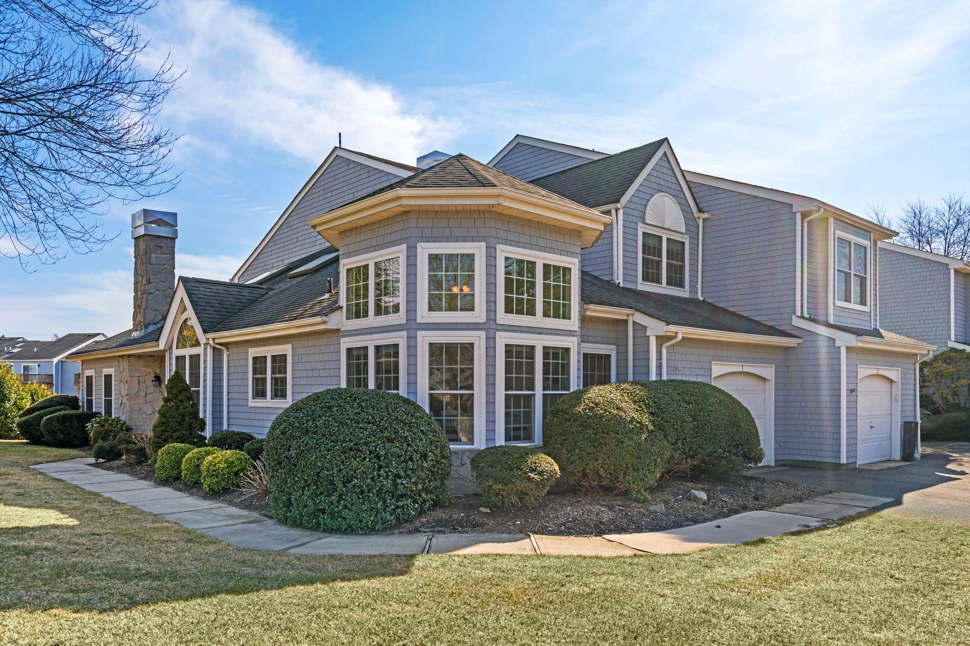 1 Lakebridge Drive, Kings Park, New York image 3