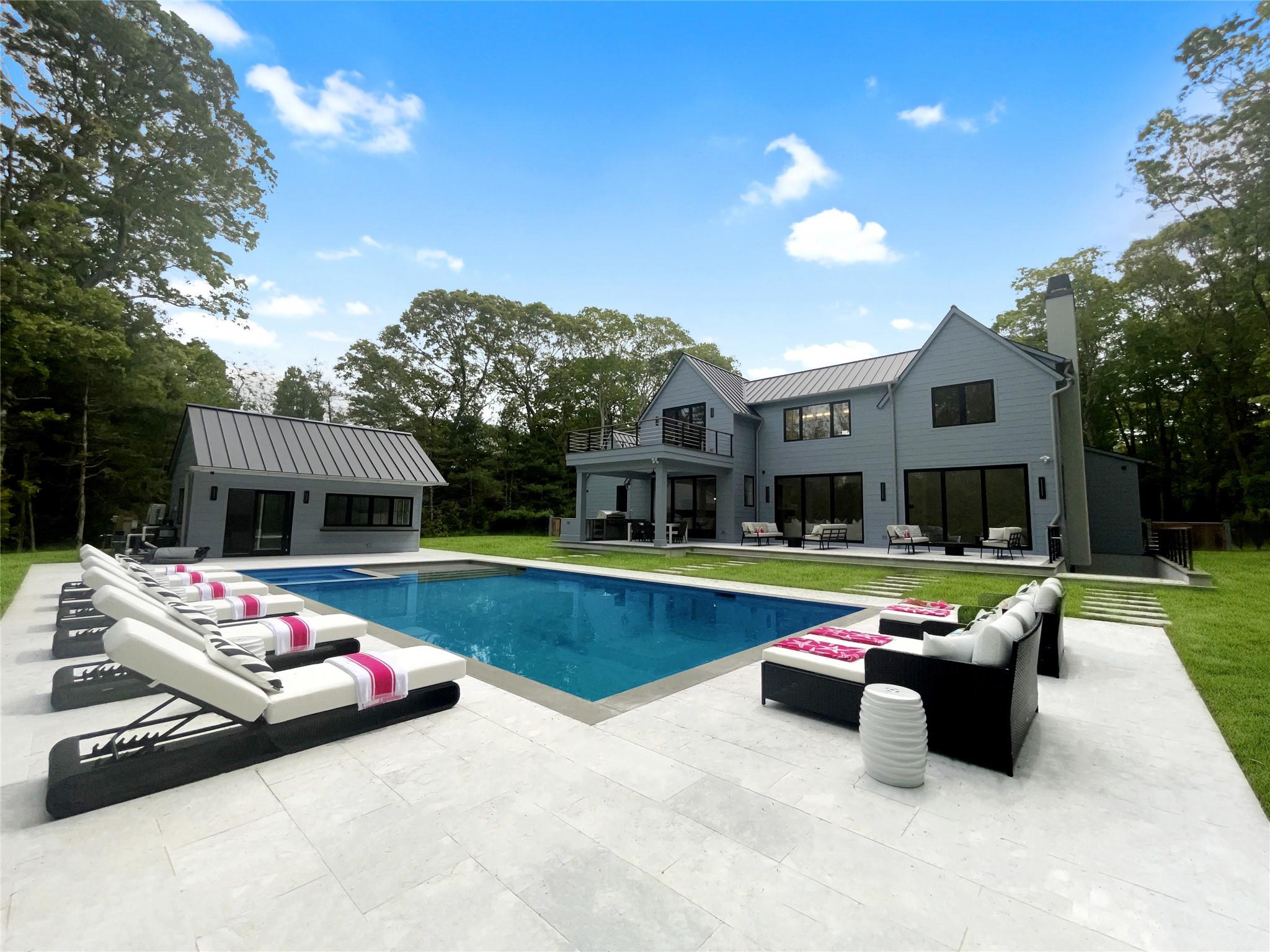 8 Ashwood Court