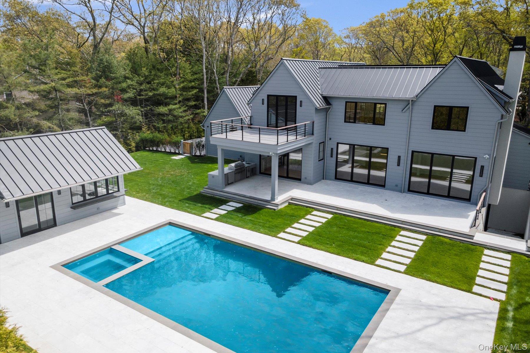 8 Ashwood Court