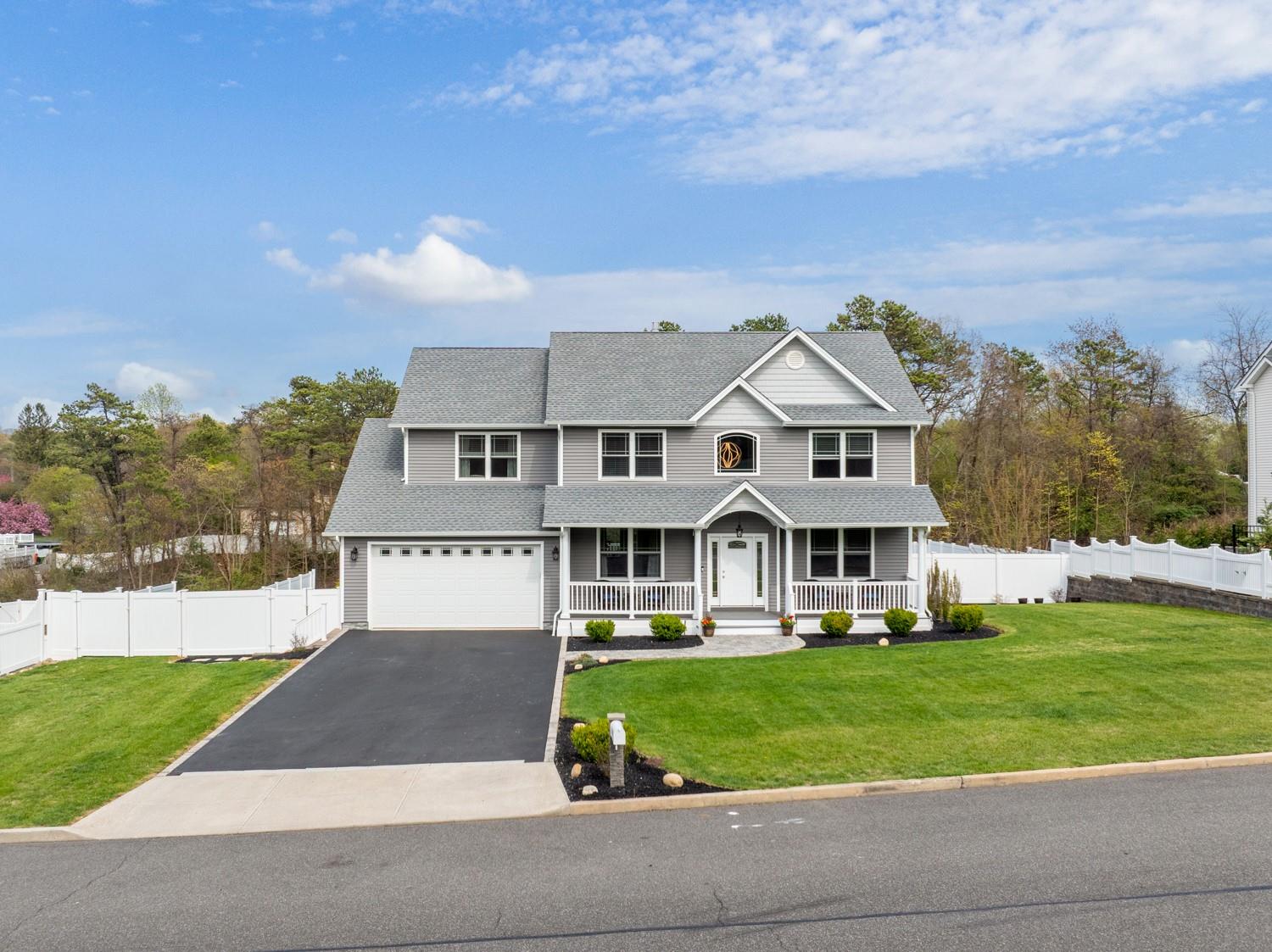 51 Ave D, Farmingville, New York image 34