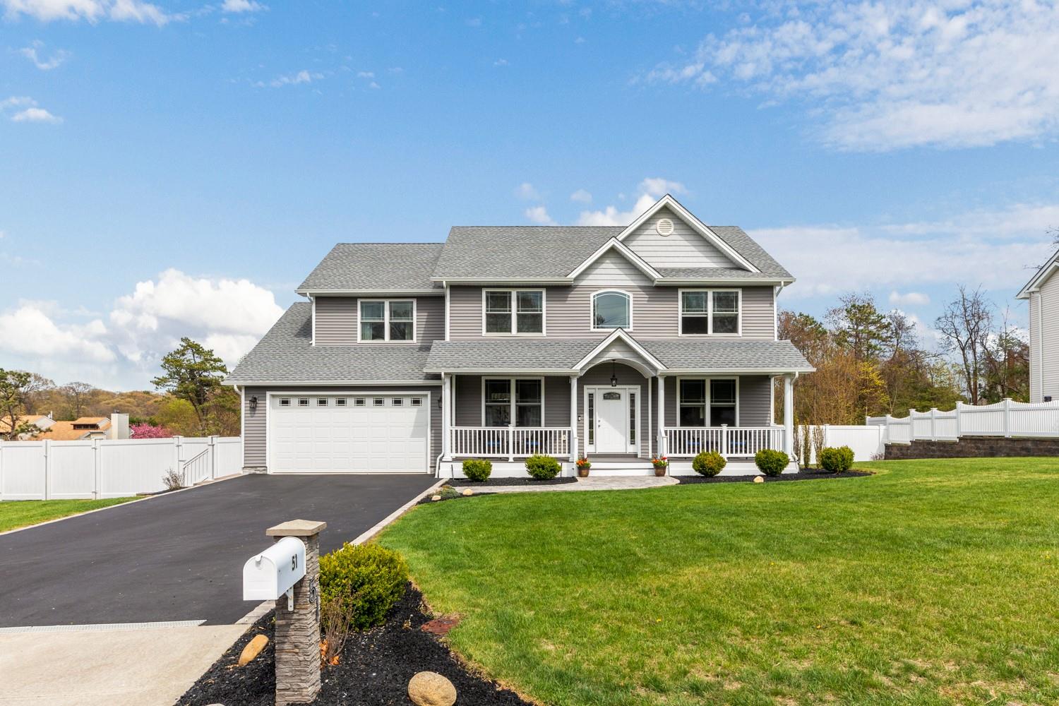 51 Ave D, Farmingville, New York image 1