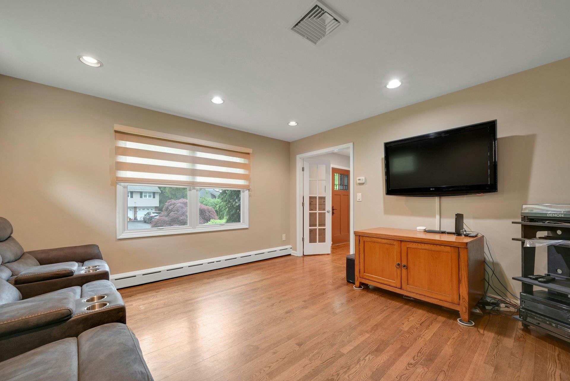 7 Van Orden Avenue, Suffern, New York image 14