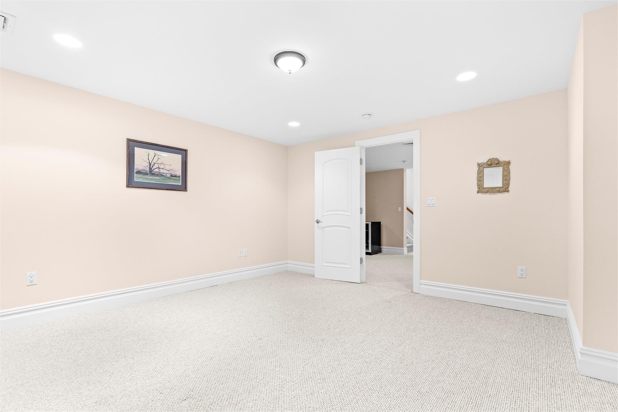 32 Michael Roberts Court, Pearl River, New York image 36