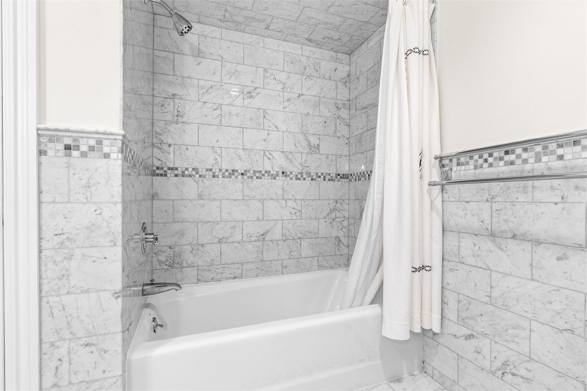 32 Michael Roberts Court, Pearl River, New York image 32