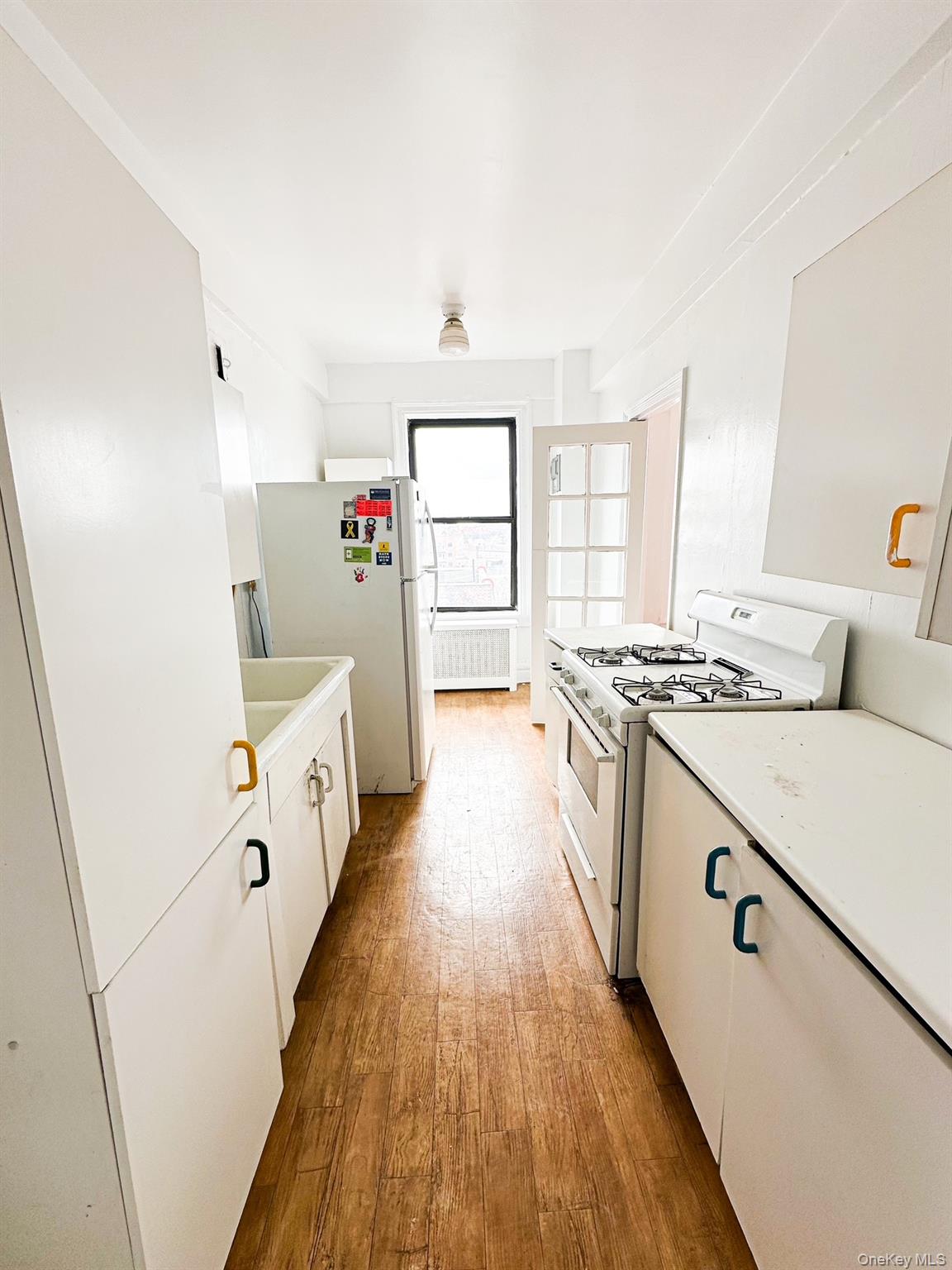 83-00 Talbot Street 8E