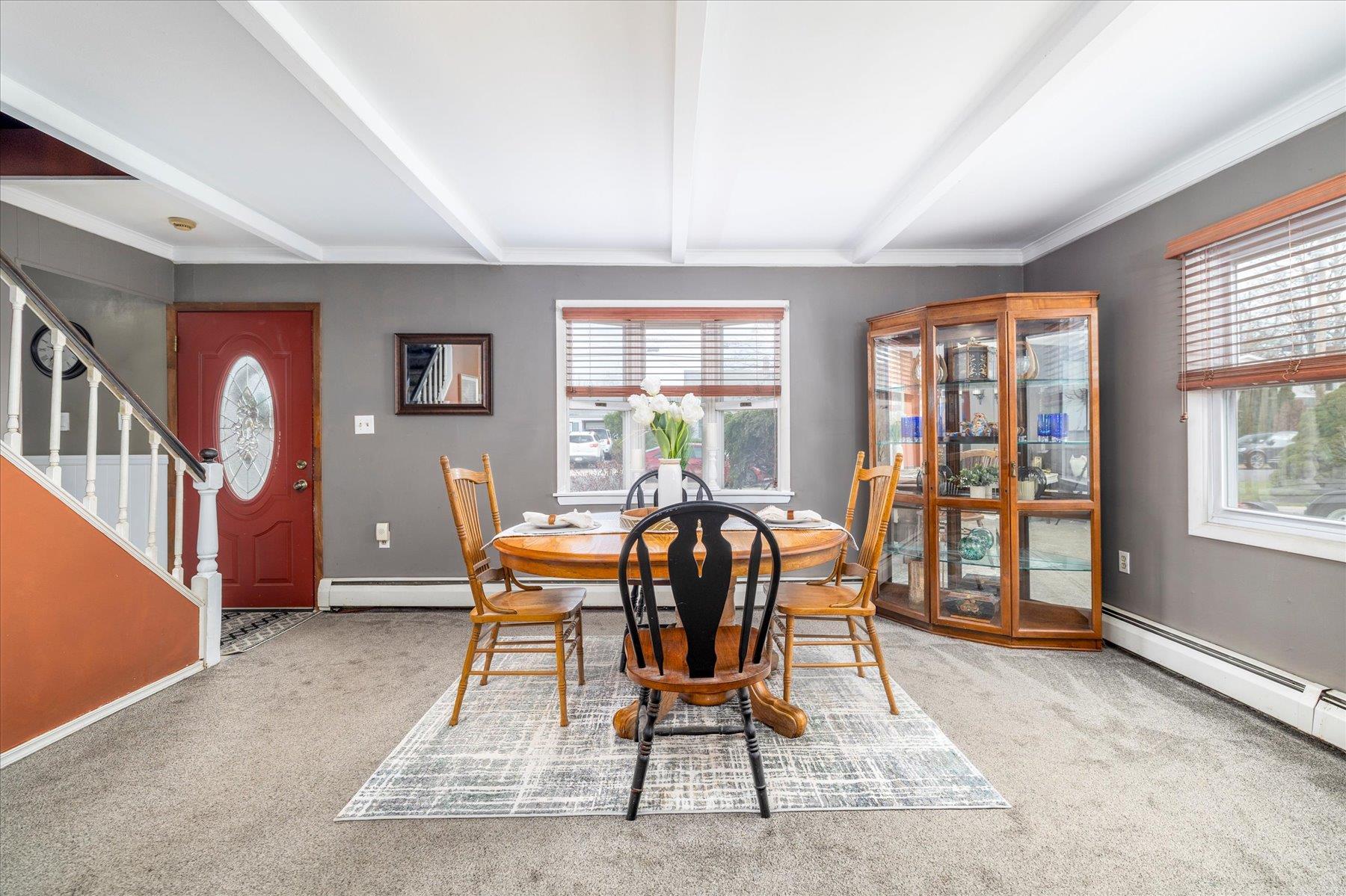 215 Jerome Avenue, Carle Place, New York image 8
