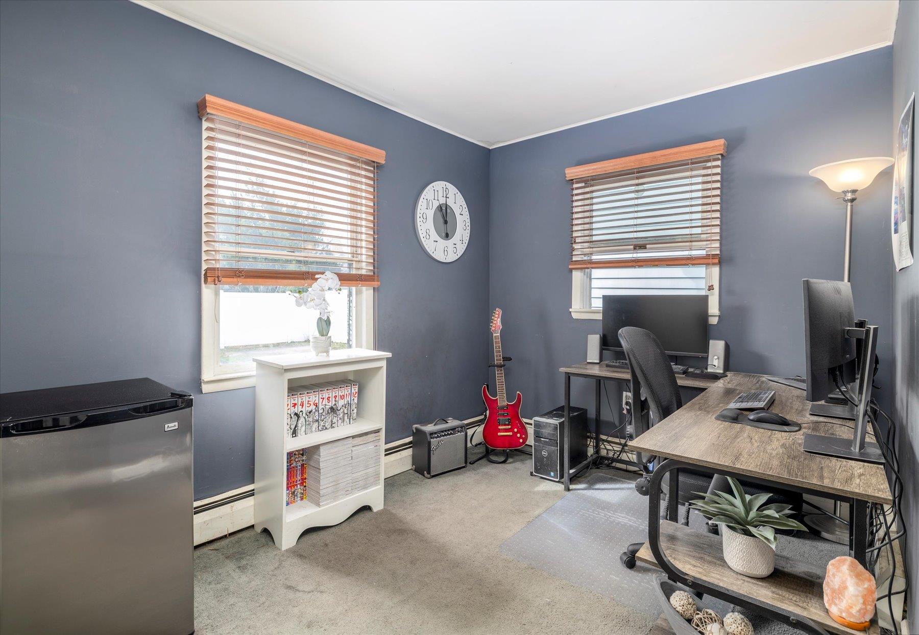 215 Jerome Avenue, Carle Place, New York image 15