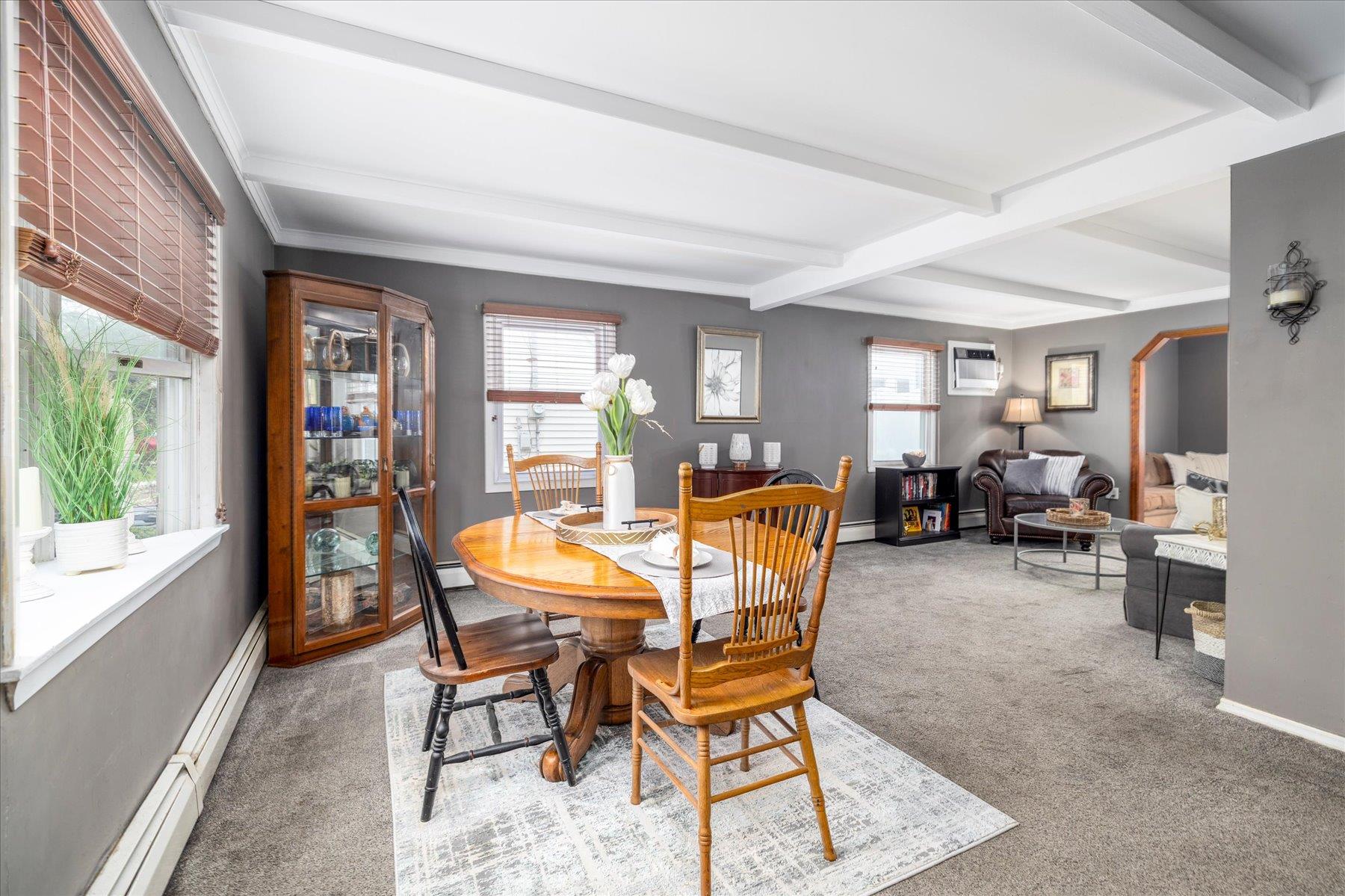 215 Jerome Avenue, Carle Place, New York image 4