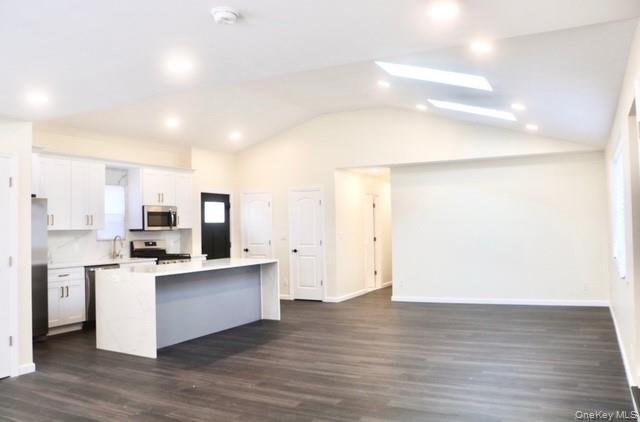 19 Primrose Avenue W