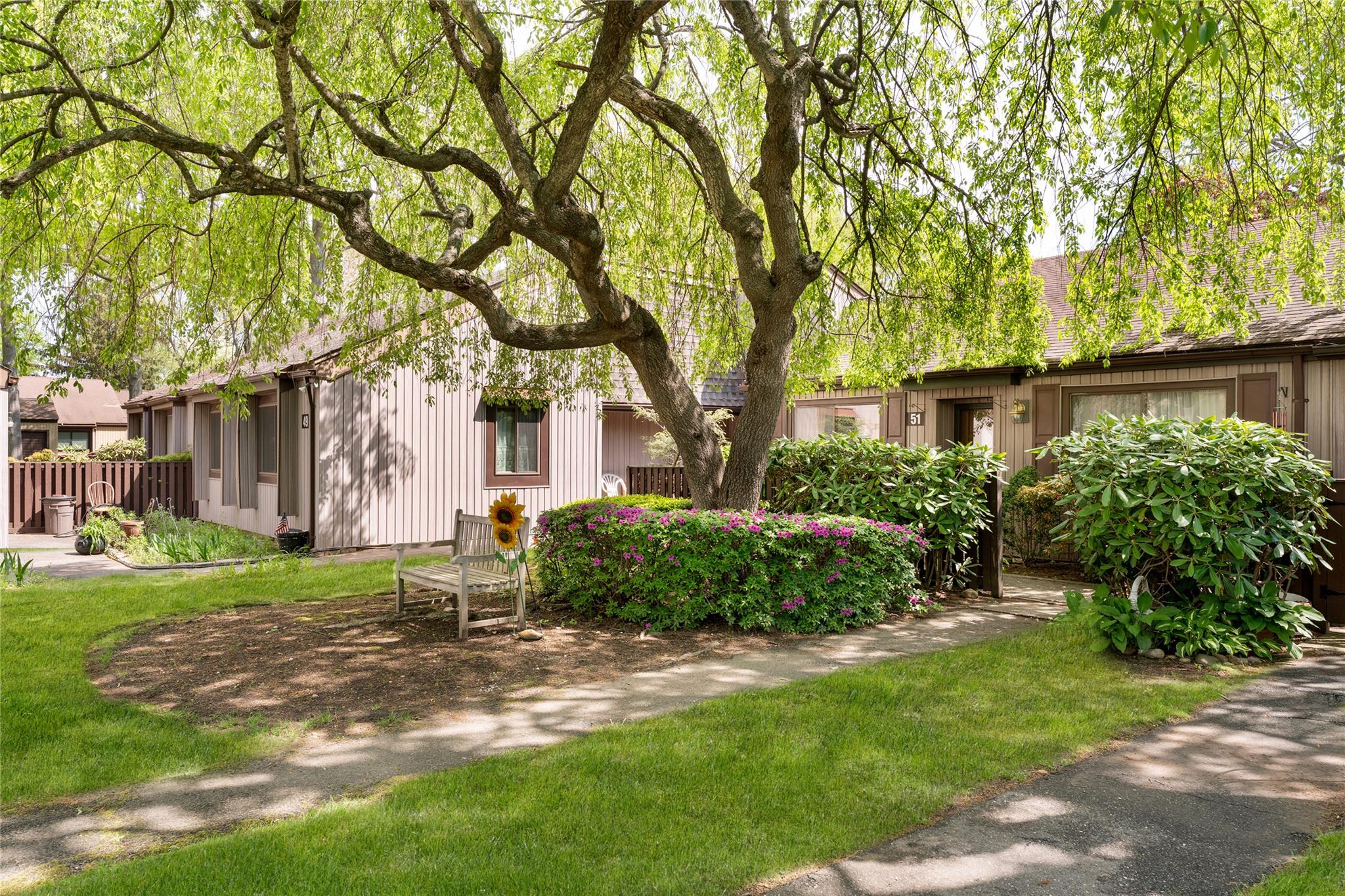 51 Strathmore Gate Drive