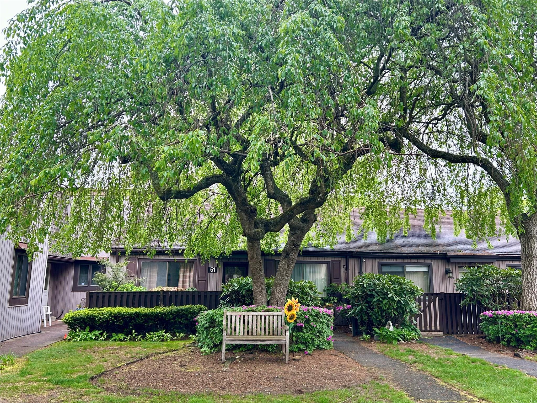 Strathmore Gate Drive, Stony Brook, Hamptons, NY - 2 Bedrooms  
1 Bathrooms - 