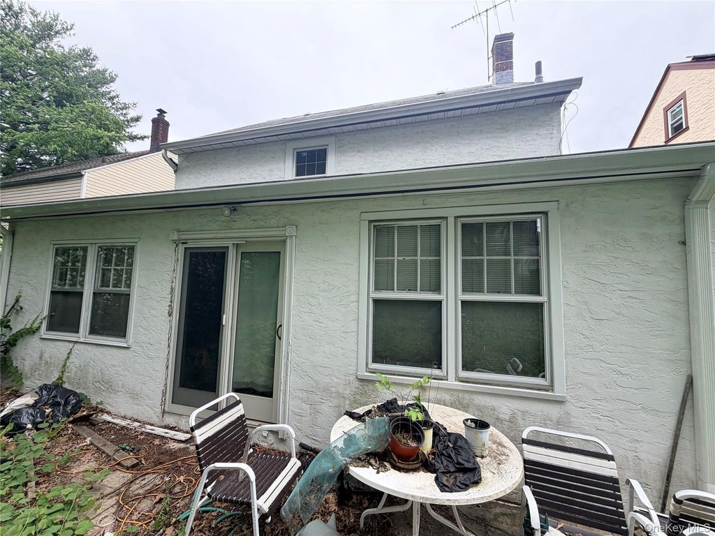 Photo of 35 Linden Avenue, Mount Vernon, NY 10552 (MLS # 1006795)