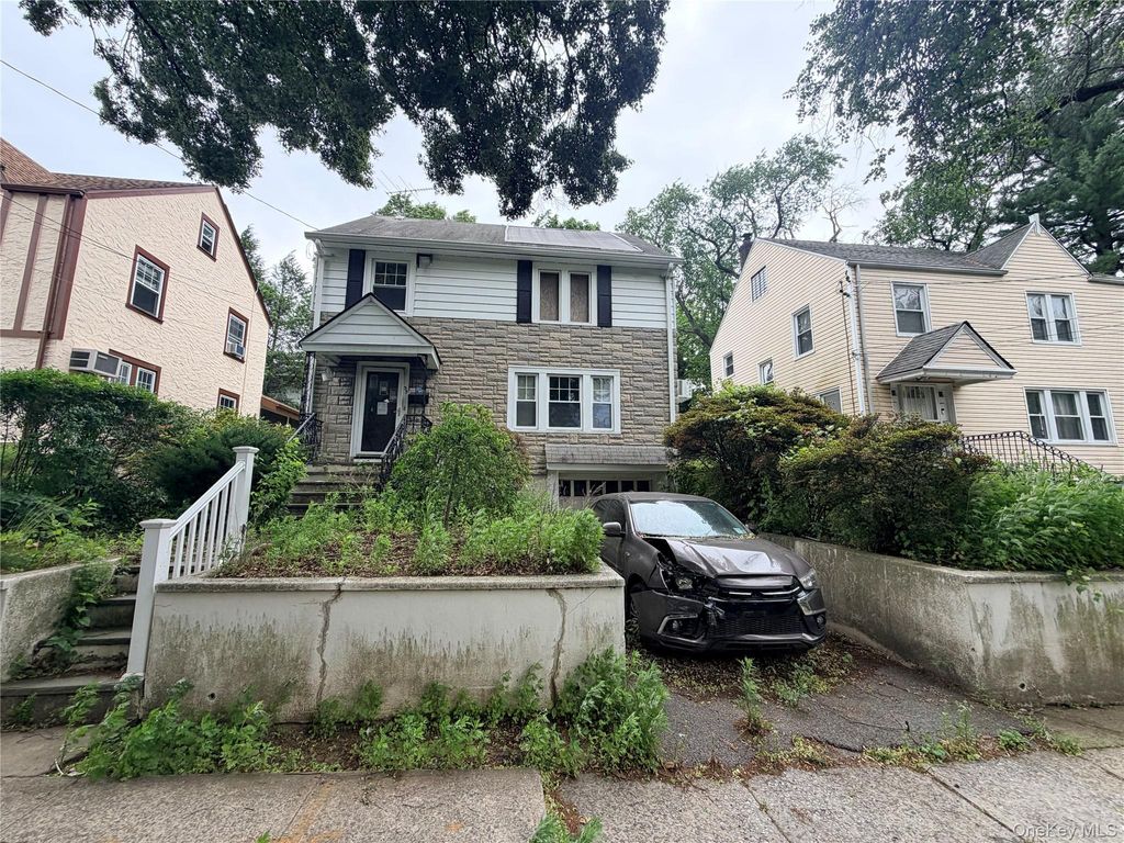 Photo of 35 Linden Avenue, Mount Vernon, NY 10552 (MLS # 1006795)
