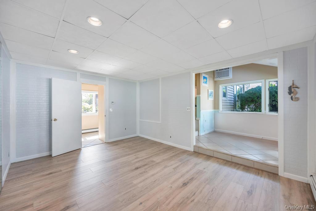 20 Northern Parkway E