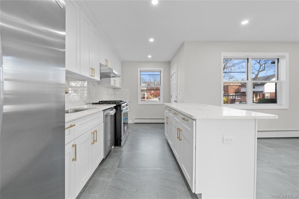 Photo of 16419 32nd Avenue, Flushing, NY 11358 (MLS # 939367)