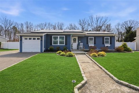 28 Berkshire Road Holbrook NY 11741