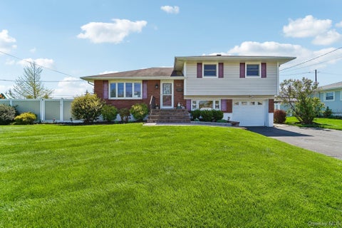 Homes For Sale - 18 Hoke Drive<br/> Rockland County, Stony Point, NY 10980