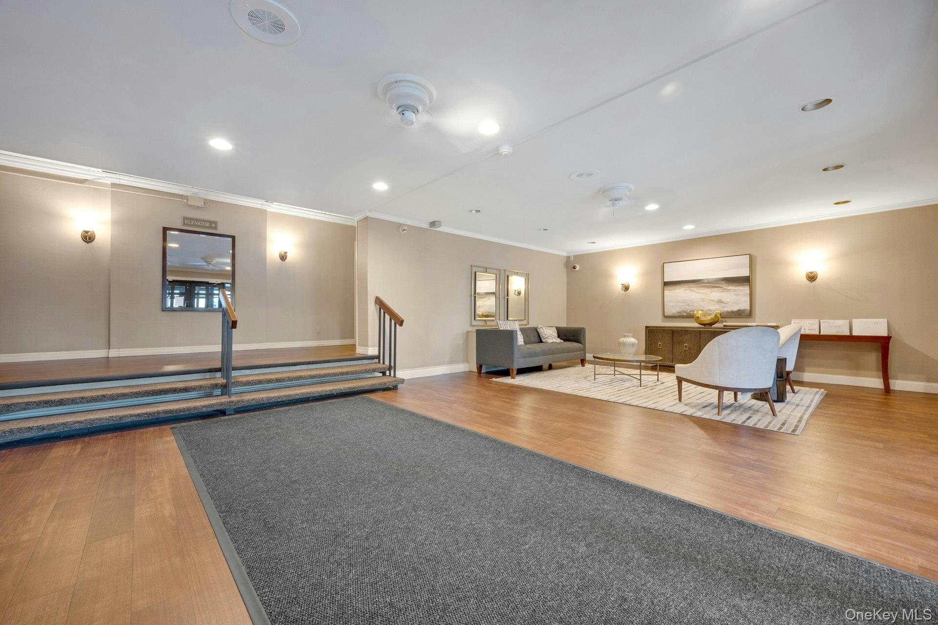 480 Halstead Avenue 2J