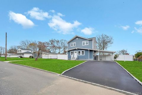 Photo of 15 Duane Drive, Ronkonkoma, NY 11779 (MLS # 938136)