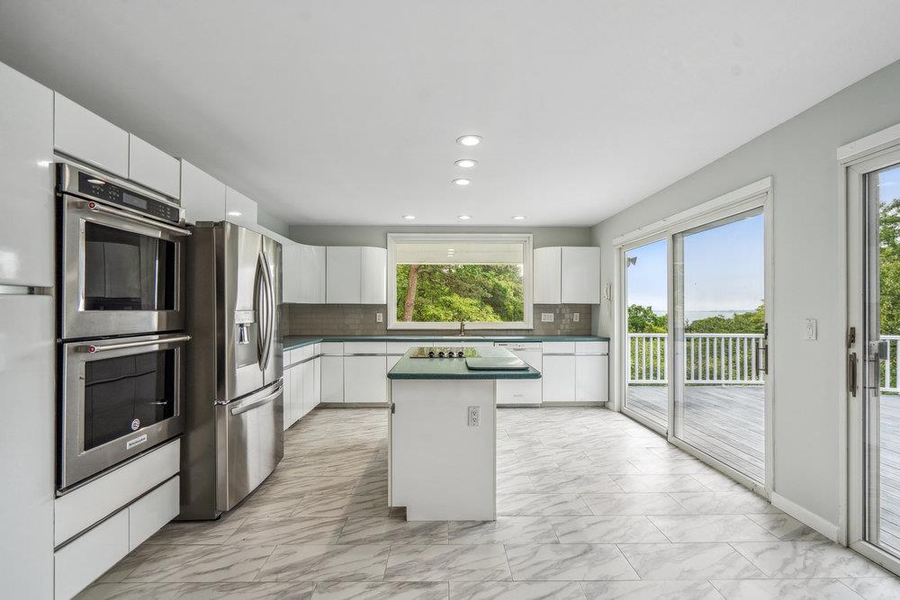 542 Montauk Highway