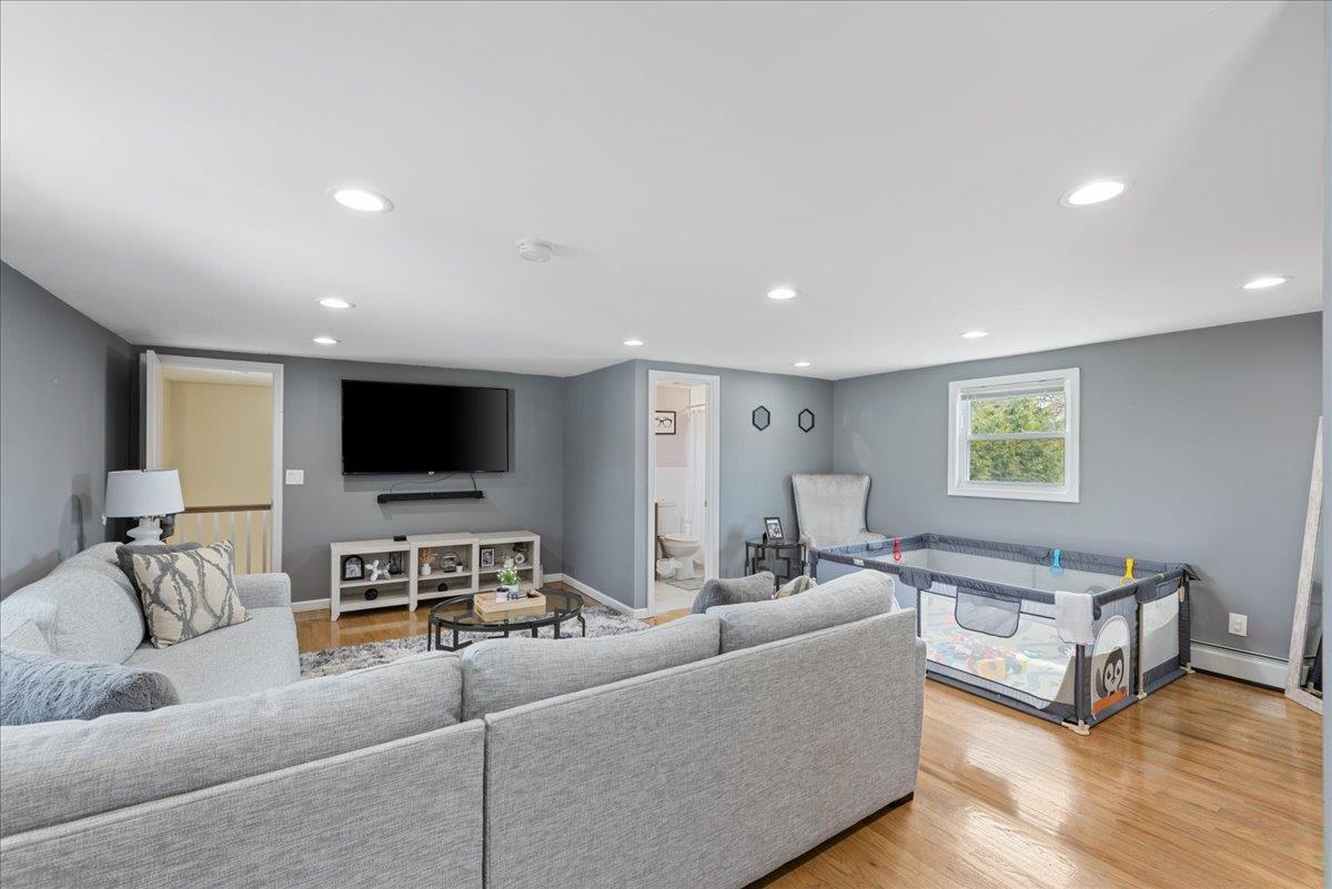 170 Cabota Avenue, Copiague, New York image 16