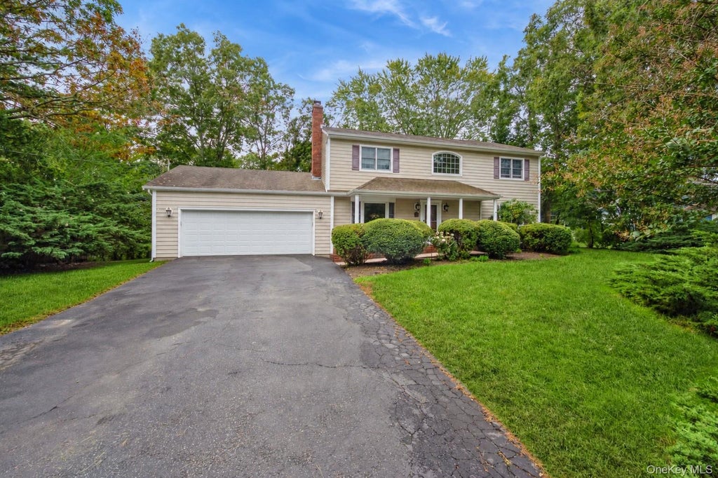 Photo of 3 Poplar Lane, Medford, NY 11763 (MLS # 1061965)