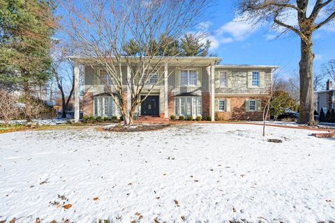 16 Flamingo Road N East Hills NY 11576