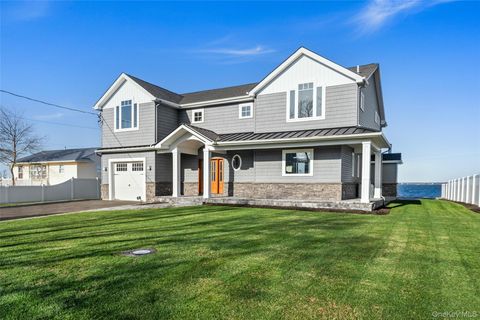 Homes For Sale - 72 Grandview Drive<br/> Shirley, NY 11967